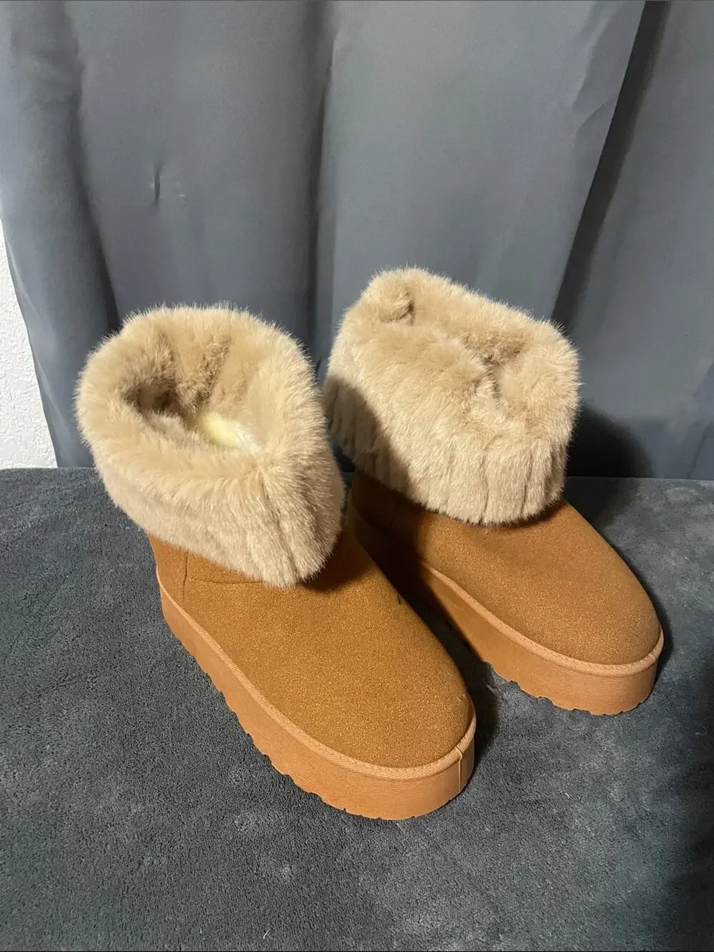 Women's Faux Fur Cuffed Winter Platform Boots - Tan